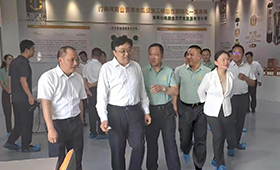 海南省委書記馮飛等隨行領(lǐng)導(dǎo)蒞臨海南沁味康生態(tài)農(nóng)業(yè)發(fā)展有限公司視察調(diào)研工作!